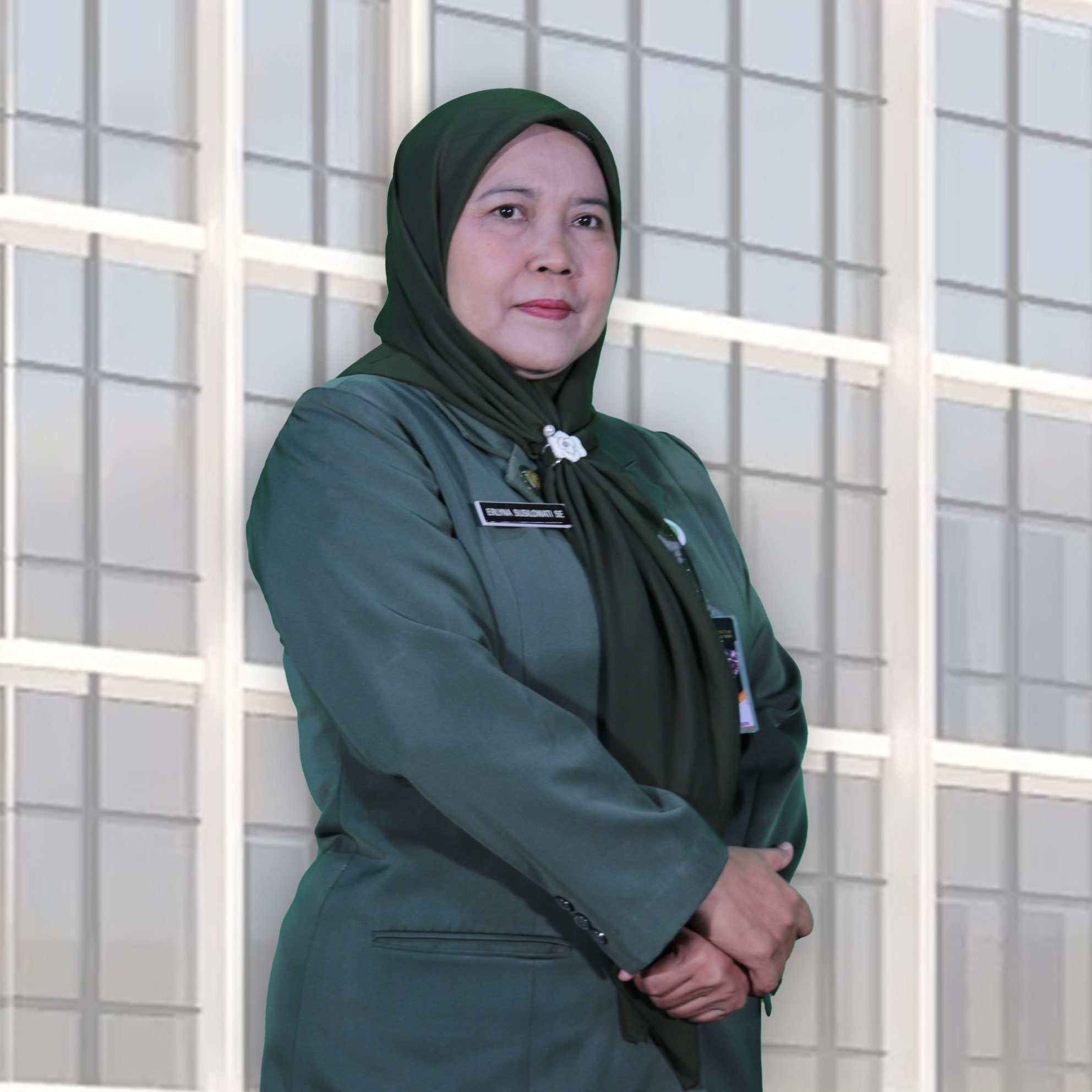 Erlyna Susilowati, SE Anggota Urusan Perpustakaan