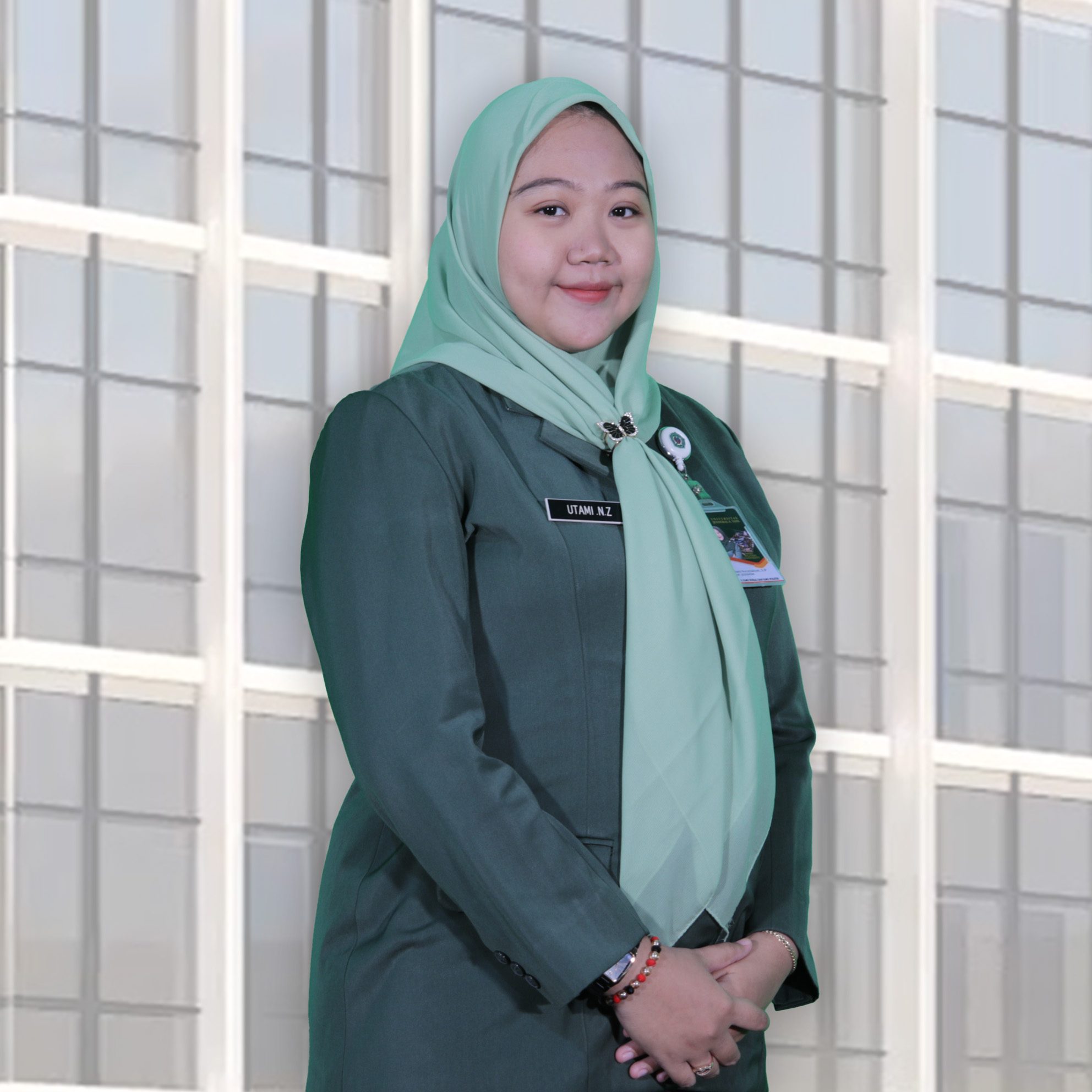 Utami Nuruzzakiyah, S.IP Anggota Urusan Akademik